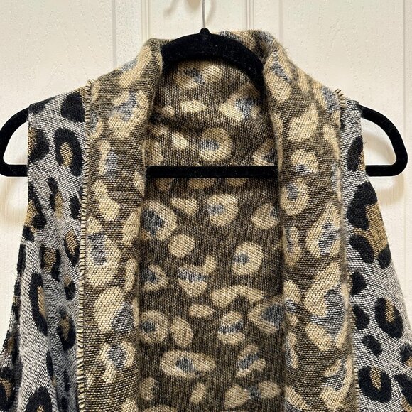 Anna & Ava Women's Soft Shawl Wrap Vest One Size Fits Most Leopard Print Boho - Picture 5 of 13